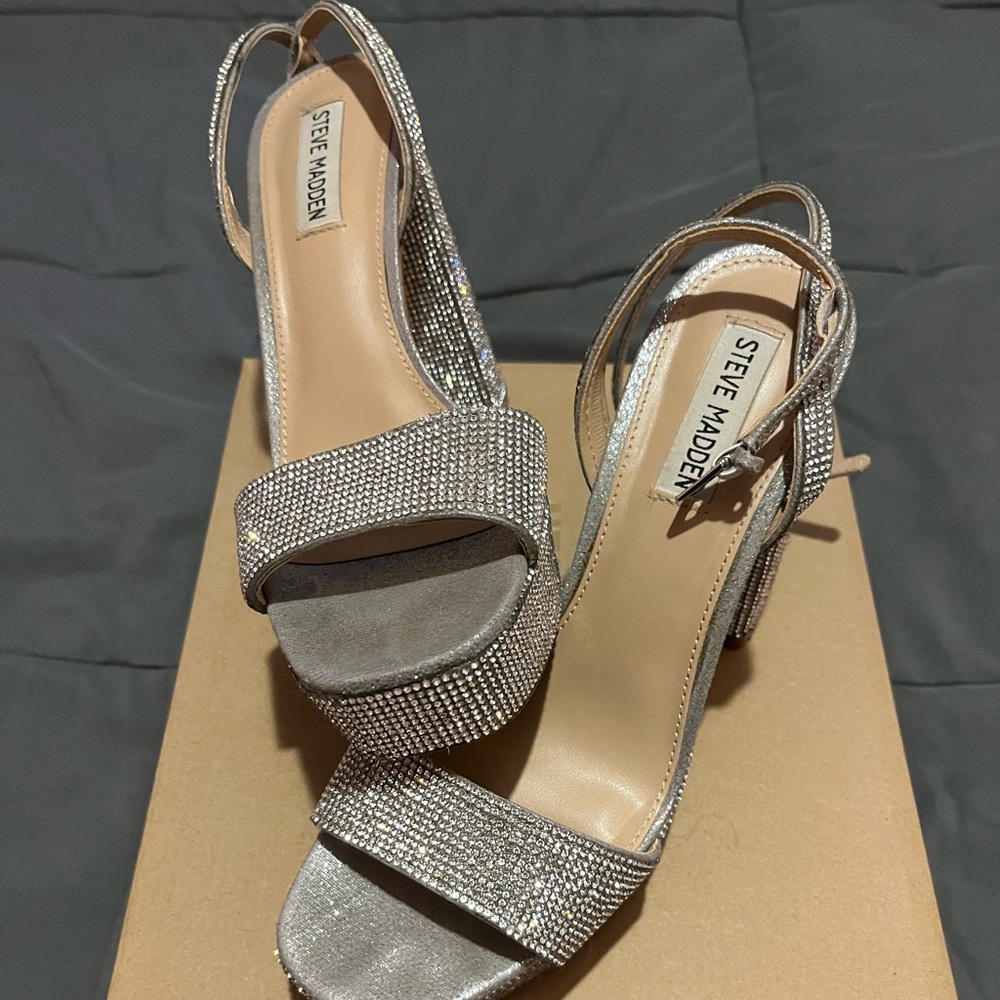 Steve Madden Rhinestone Heels Size 9